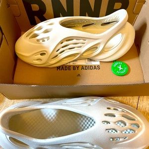 Yeezy Foam Runners size 7